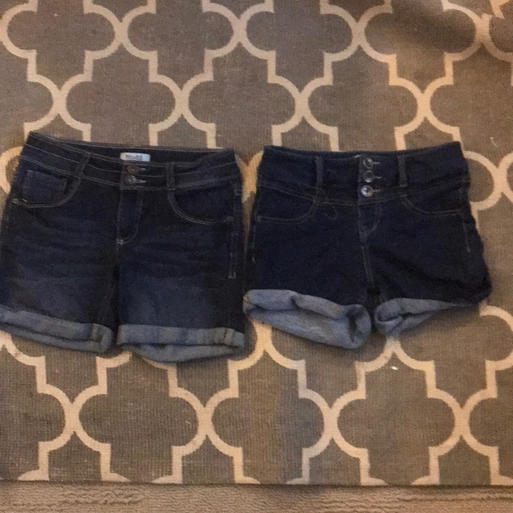 Pairs of jean shorts
